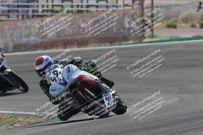 media/Apr-20-2025-AHRMA (Sun) [[393a79c373]]/Race/Group 12/Turn 4b/